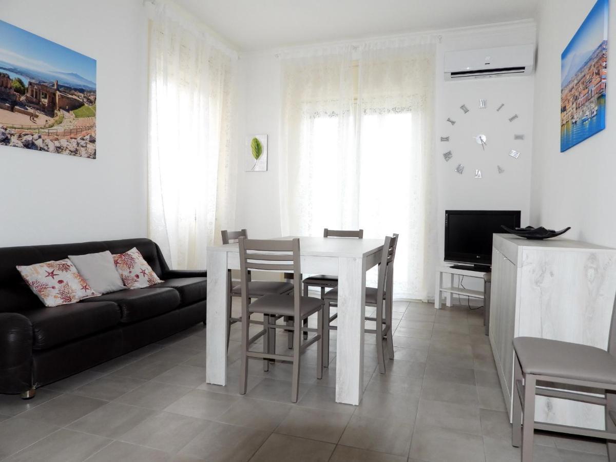 Orizzonte Etna Apartment คาตาเนีย ภายนอก รูปภาพ